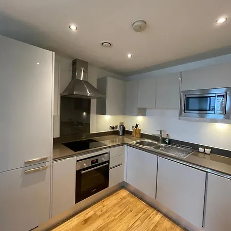 Sleek & Sunny 1Bd Flat Near Greenwhich - Deptford!